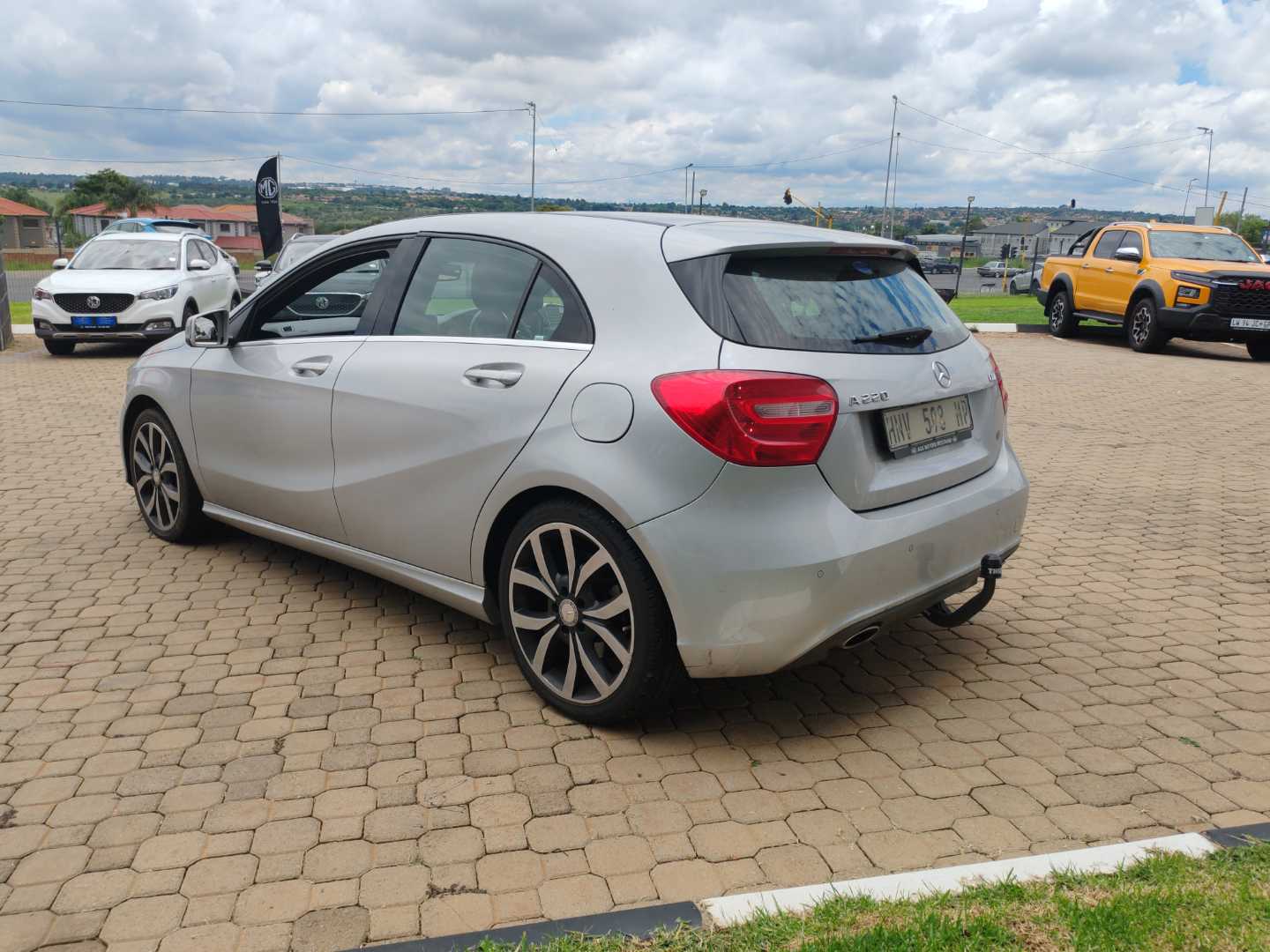 2015 MERCEDES-BENZ A CLASS A 220 CDI BE A/T (Used) - Image 4