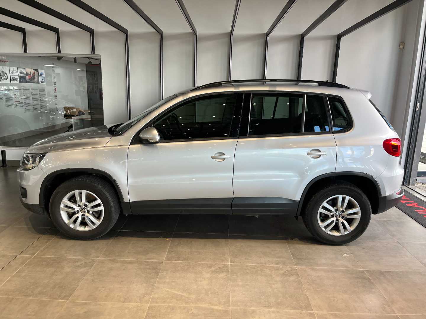 2014 VOLKSWAGEN TIGUAN 1.4 TSi B/MO TREN-FUN (90KW) (Used) - Image 3