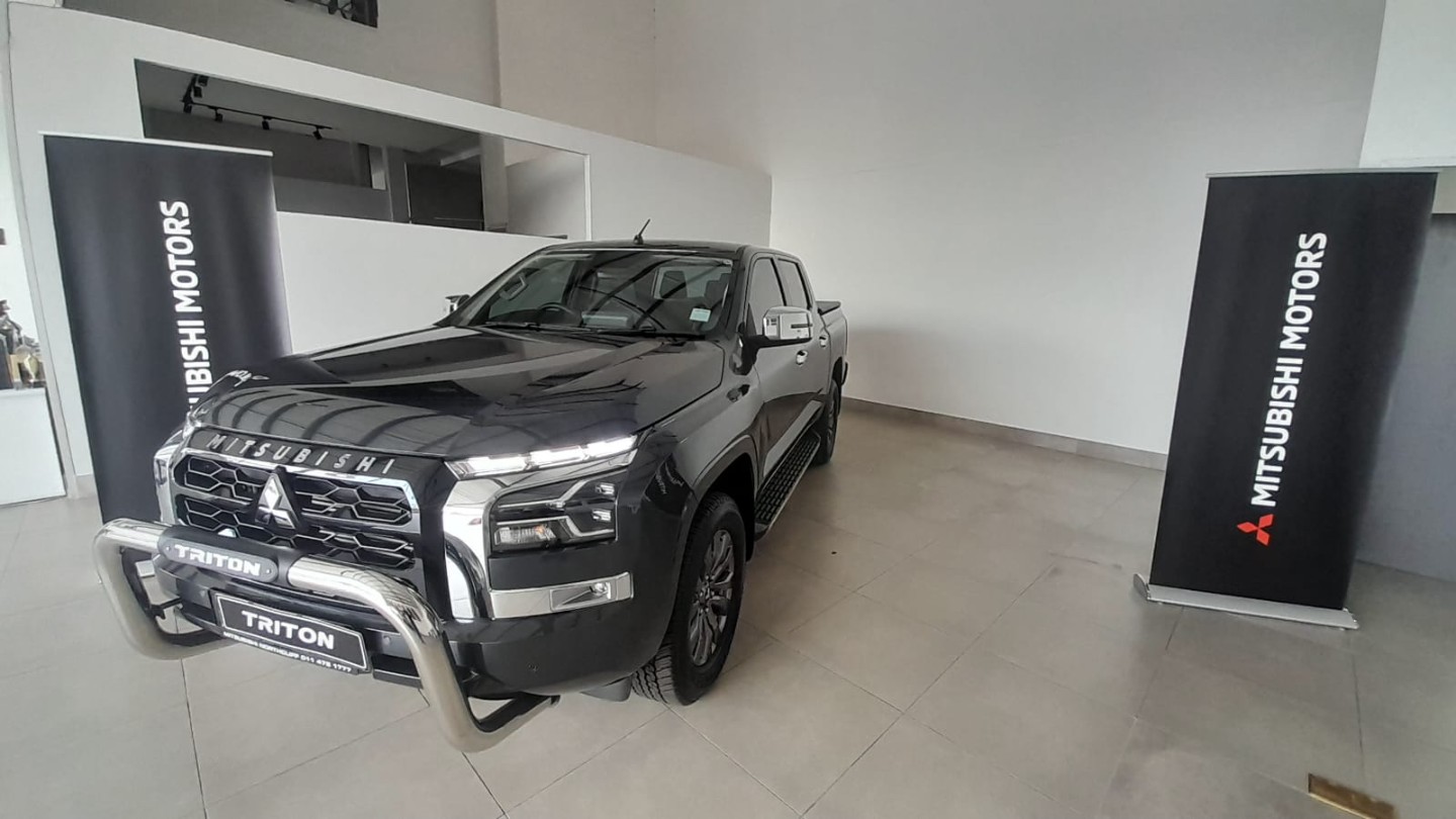 2025 MITSUBISHI TRITON 2.4 Di-DC GLS A/T P/U D/C